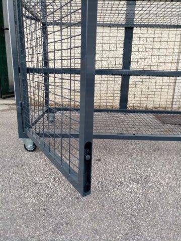 Vivisport Armadio Porta Attrezzi in Rete Verniciato con Maniglioni e Ruote - Art. 1048