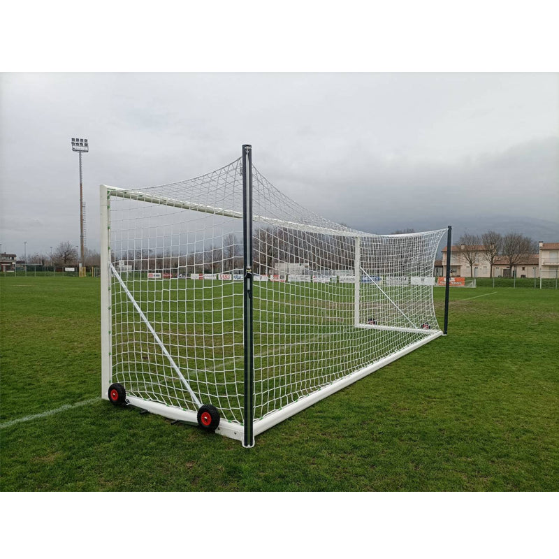 Vivisport Porta calcio 732x244 cm mobile, in alluminio, a norma UNI EN 748, con sistema di tensionamento rete con pali posteriori verticali e sistema di trasporto su ruote - 5902