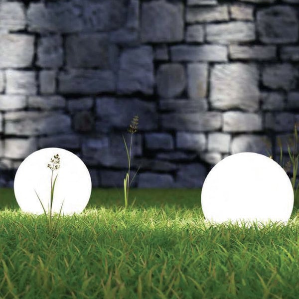 Arkema Design Sfera luminosa da giardino Arkema in resina LLDPE con pannello fotovoltaico 30 cm - SF300