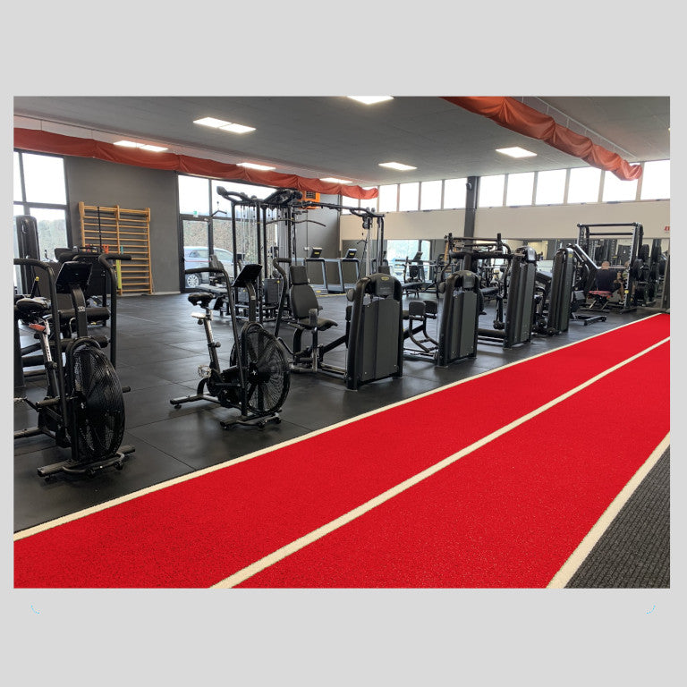 Pavimento in erba sintetica con linee bianche