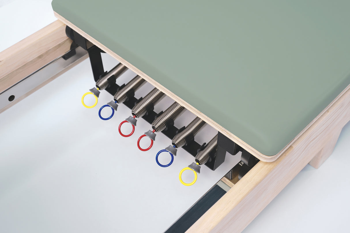 Liveness Reformer in legno di quercia naturale pieghevole Green Tea PTX-3000G