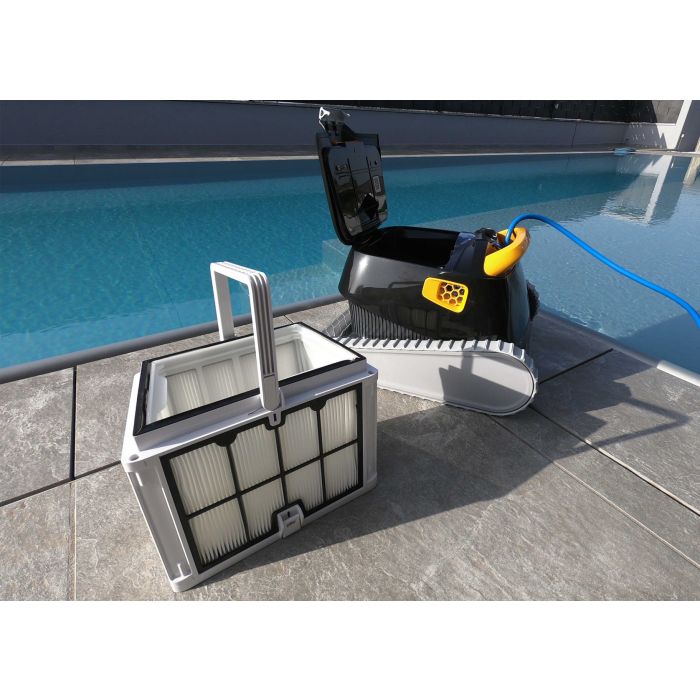 Dolphin Robot pulitore piscina E50i tecnologia IOT