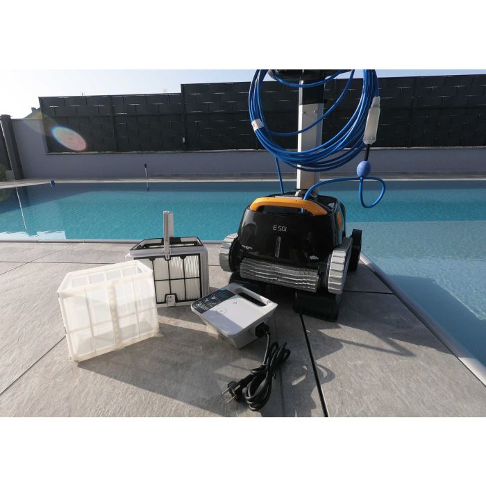 Dolphin Robot pulitore piscina E50i tecnologia IOT