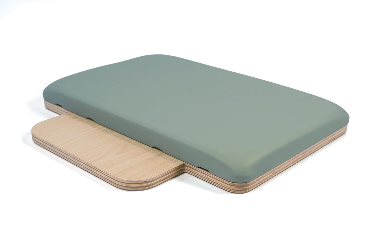 Liveness Reformer in legno di quercia naturale pieghevole Green Tea PTX-3000G