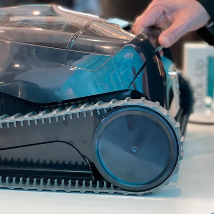 Dolphin Robot Pulitore piscina Liberty 400 fondo e pareti