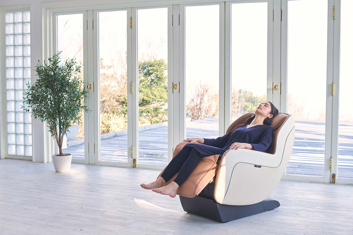 Synca Wellness CIRC PLUS Compact Massage Chair