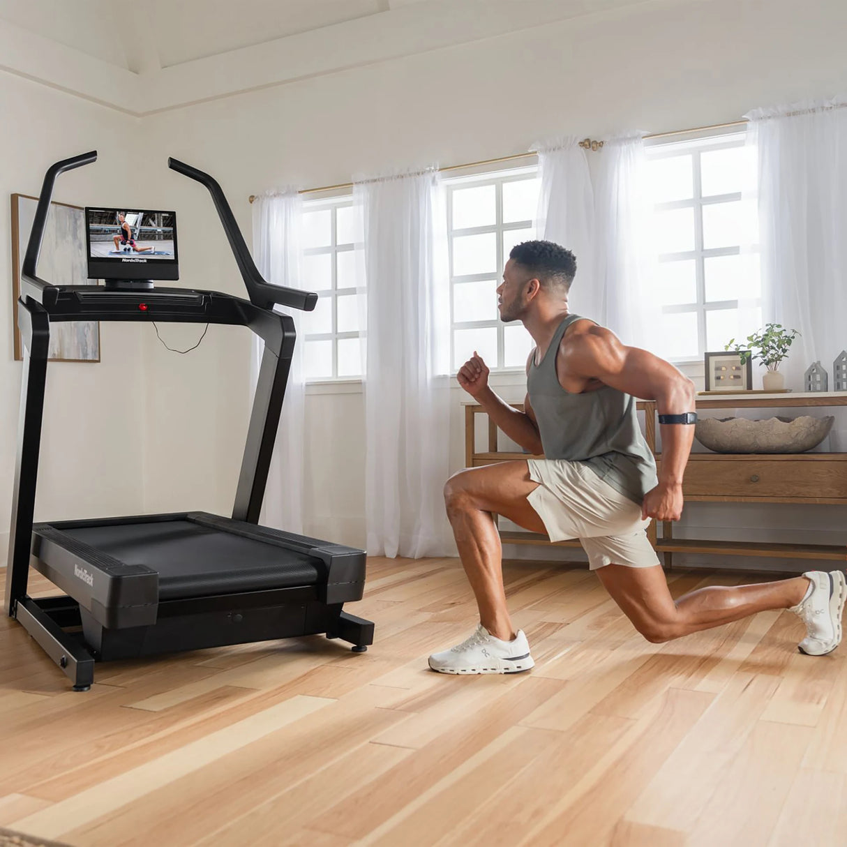 Nordictrack Treadmill X16 Incline Trainer