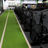 Pavimento in erba sintetica con linee bianche